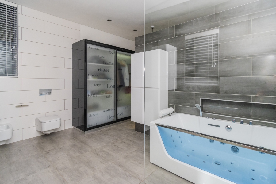 3 Bedroom Property for Sale in Fairhaven Country Estate Western Cape